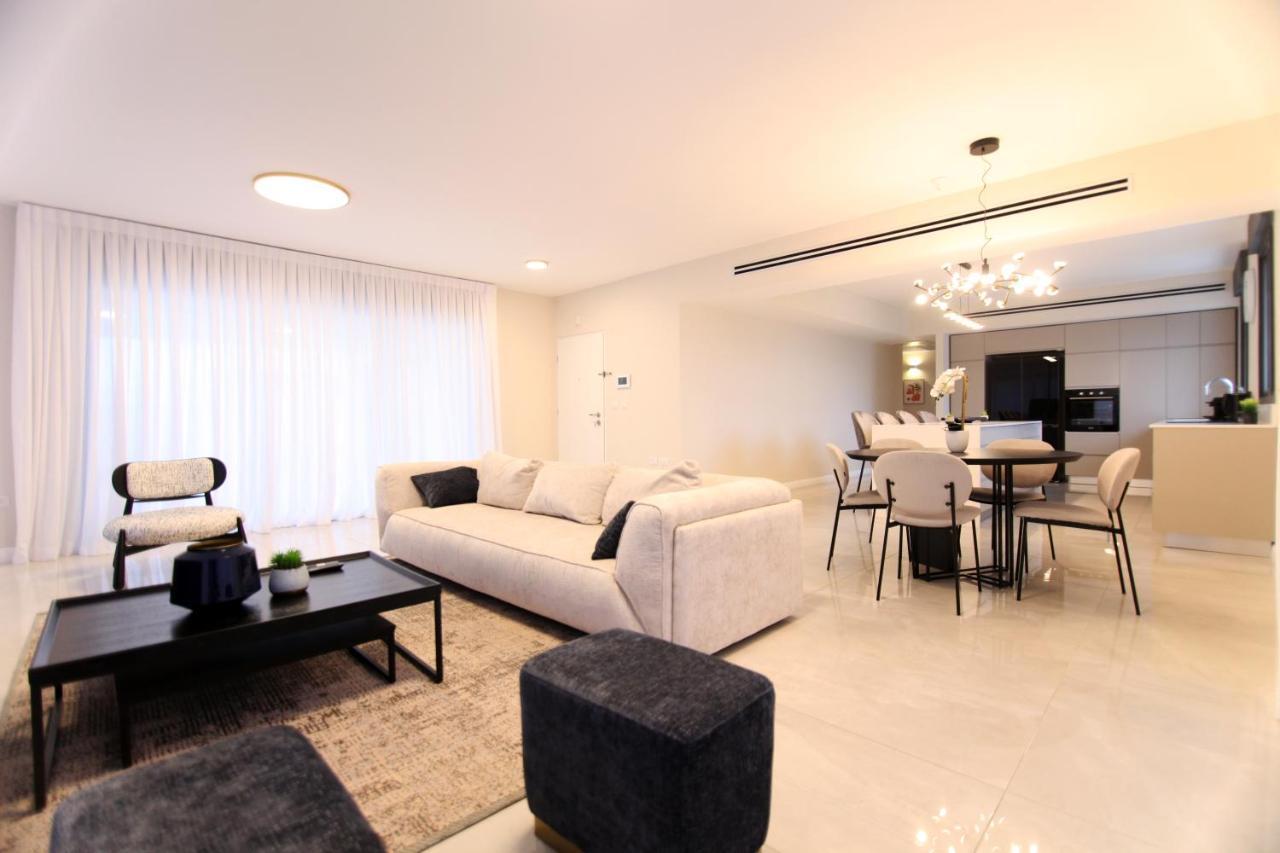 Mini Penthouse Near The Beach Netanya Exterior photo