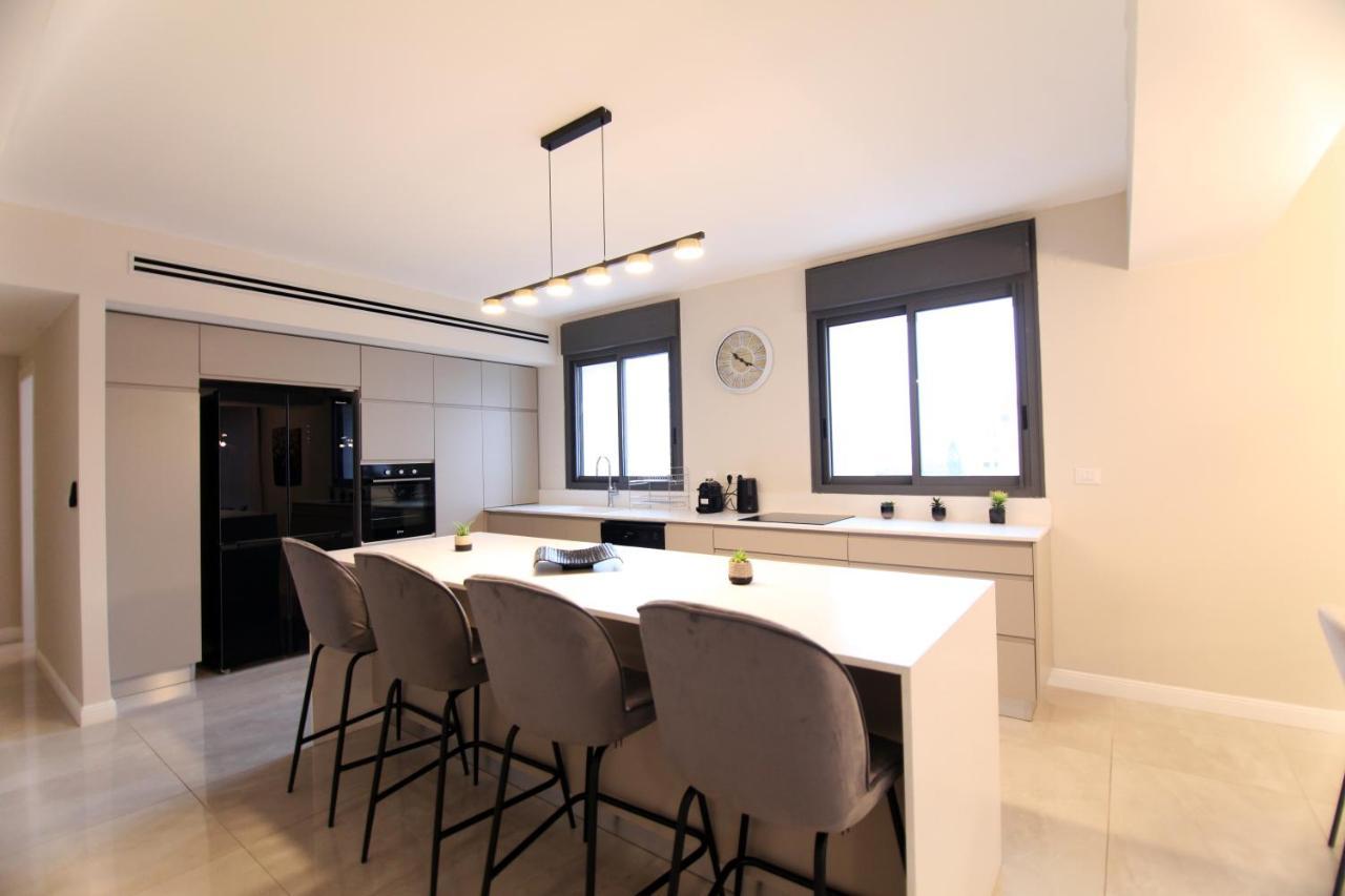 Mini Penthouse Near The Beach Netanya Exterior photo